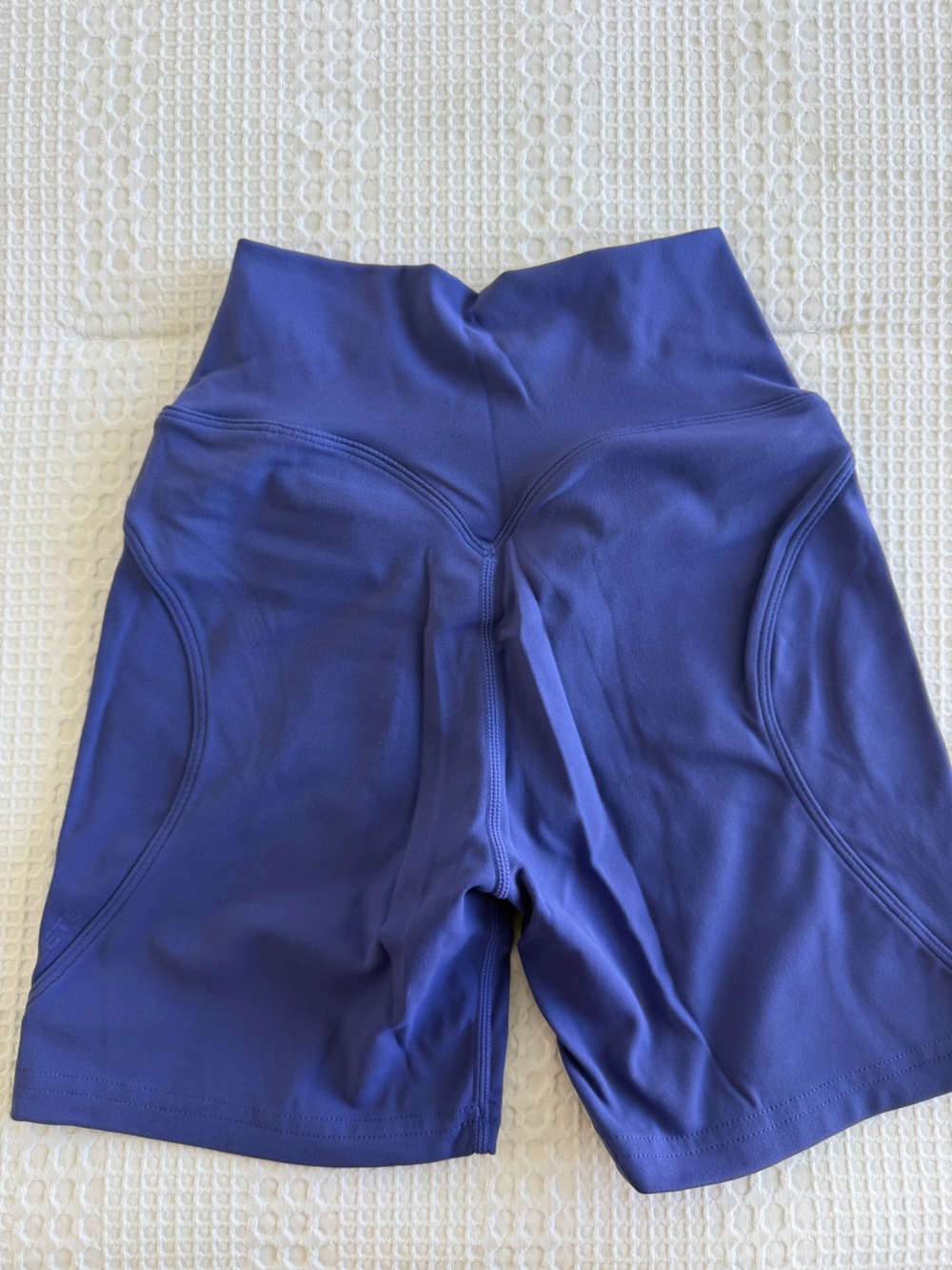 Alphalete Aura Short 5” - Picture 3 of 3